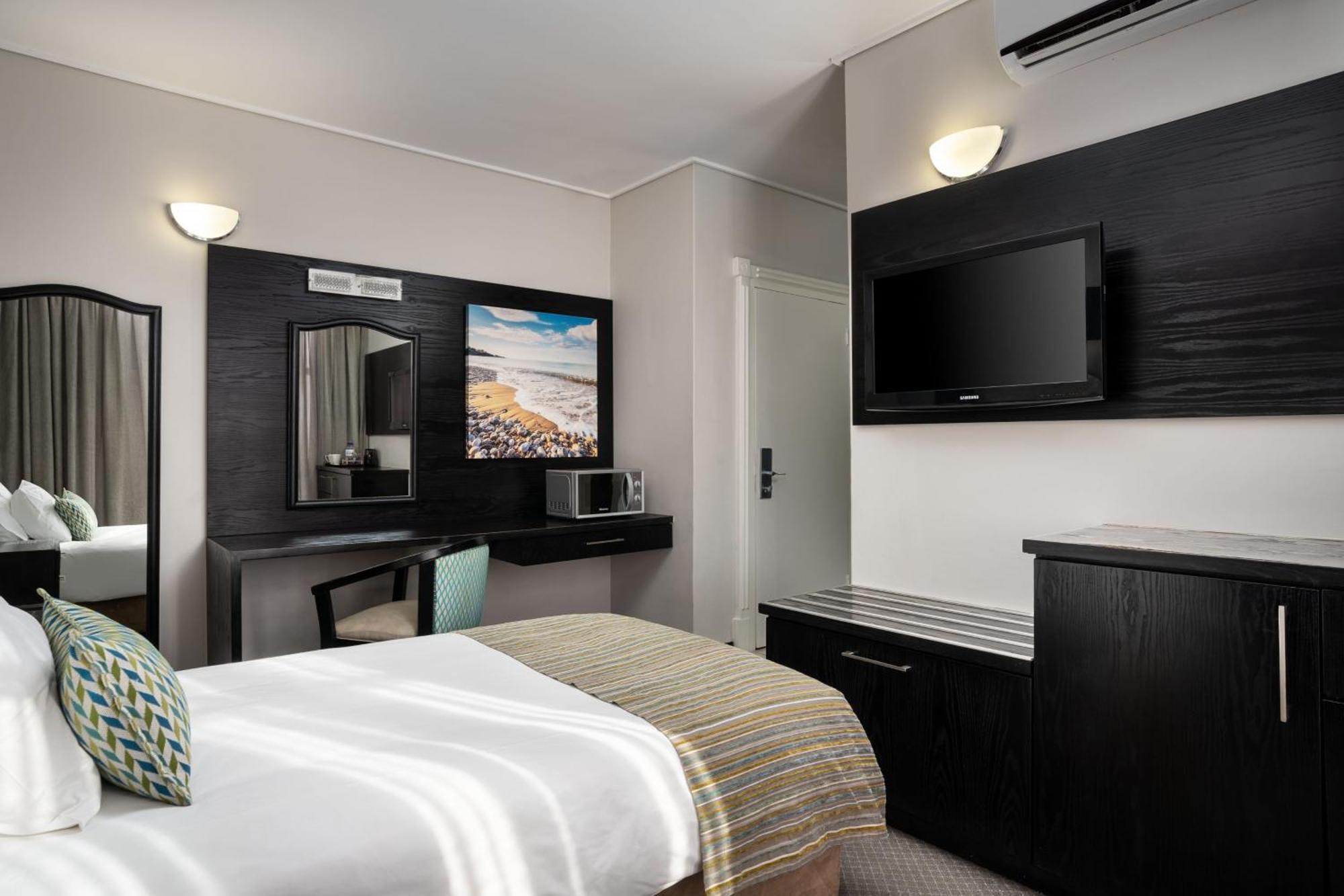 Protea Hotel By Marriott Walvis Bay Indongo Extérieur photo