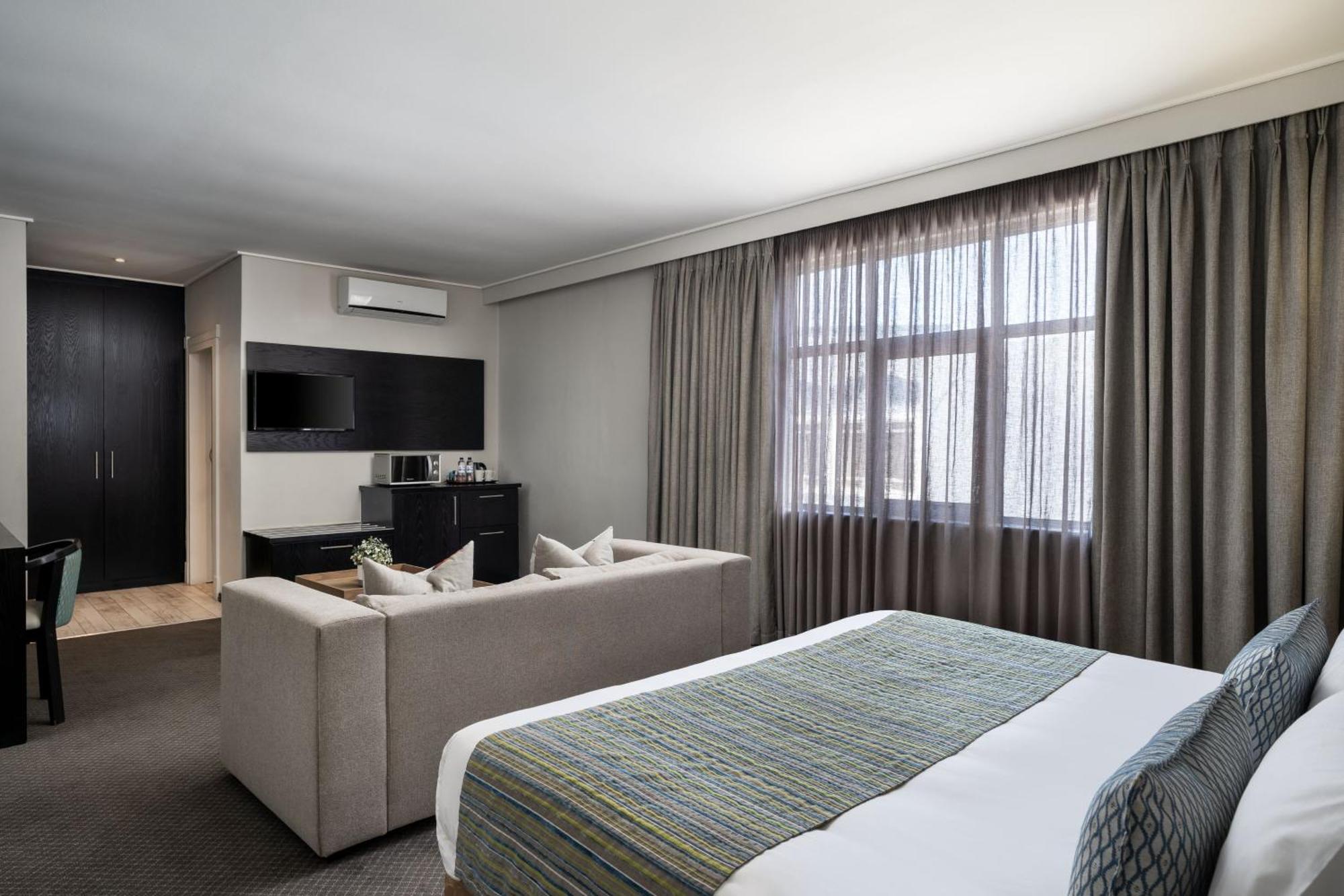 Protea Hotel By Marriott Walvis Bay Indongo Extérieur photo