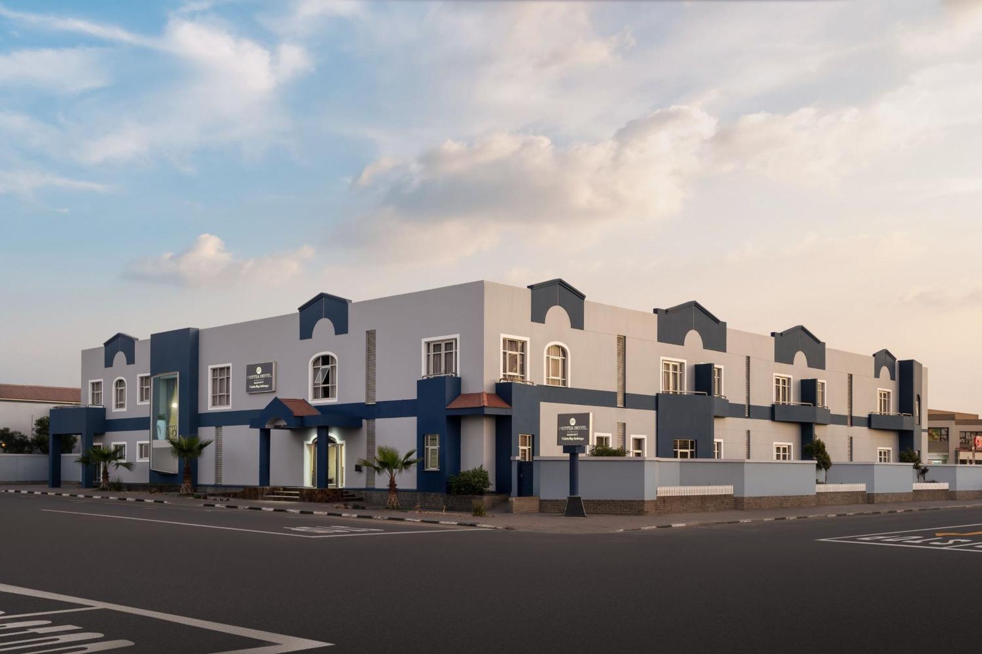 Protea Hotel By Marriott Walvis Bay Indongo Extérieur photo