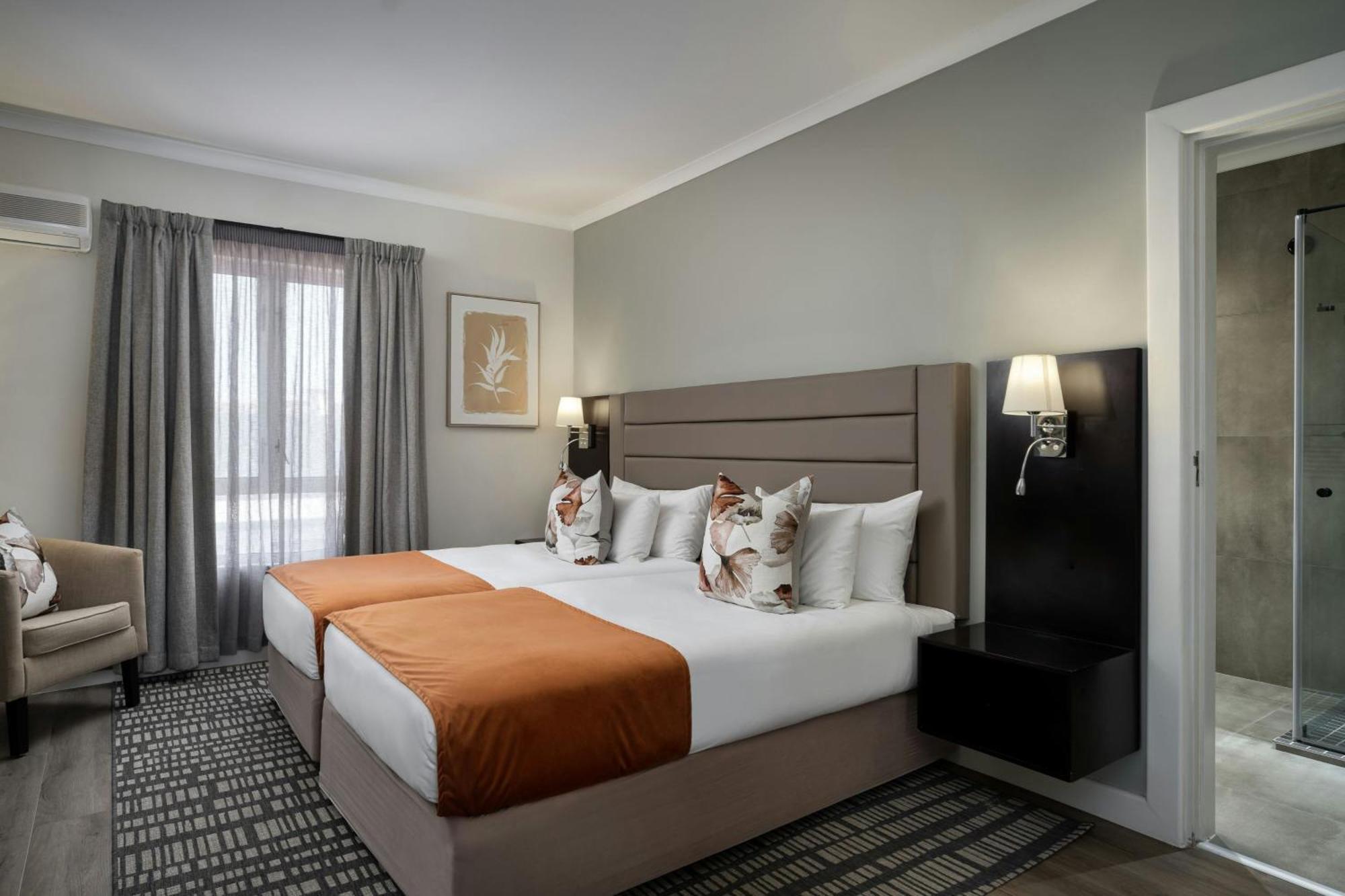 Protea Hotel By Marriott Walvis Bay Indongo Extérieur photo