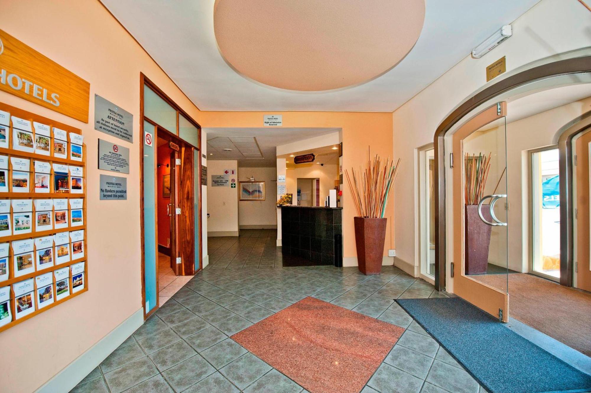 Protea Hotel By Marriott Walvis Bay Indongo Extérieur photo