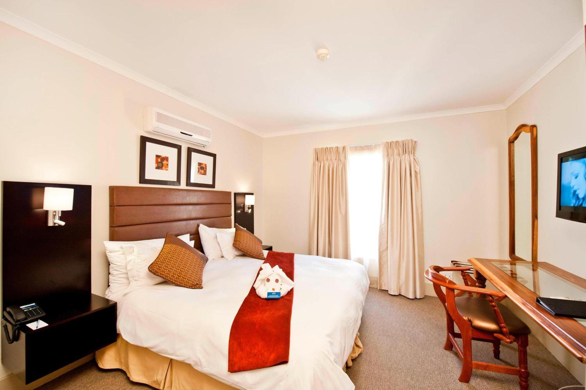 Protea Hotel By Marriott Walvis Bay Indongo Extérieur photo