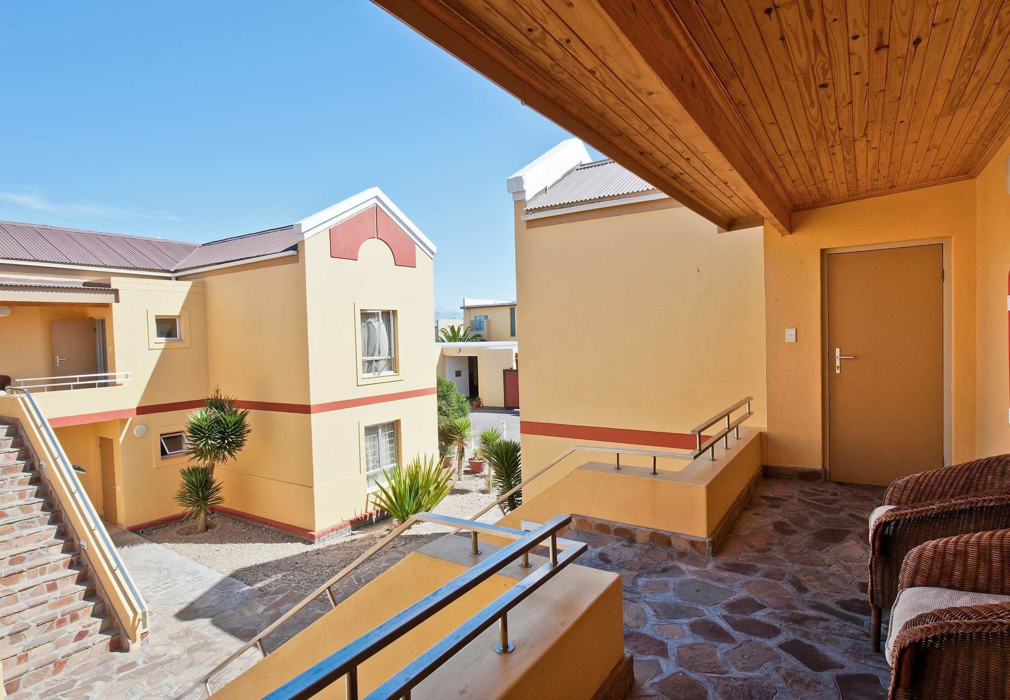 Protea Hotel By Marriott Walvis Bay Indongo Extérieur photo